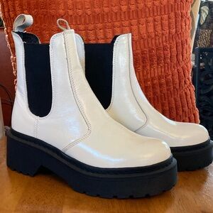 Steve Madden Manzo, White Chelsea Boots